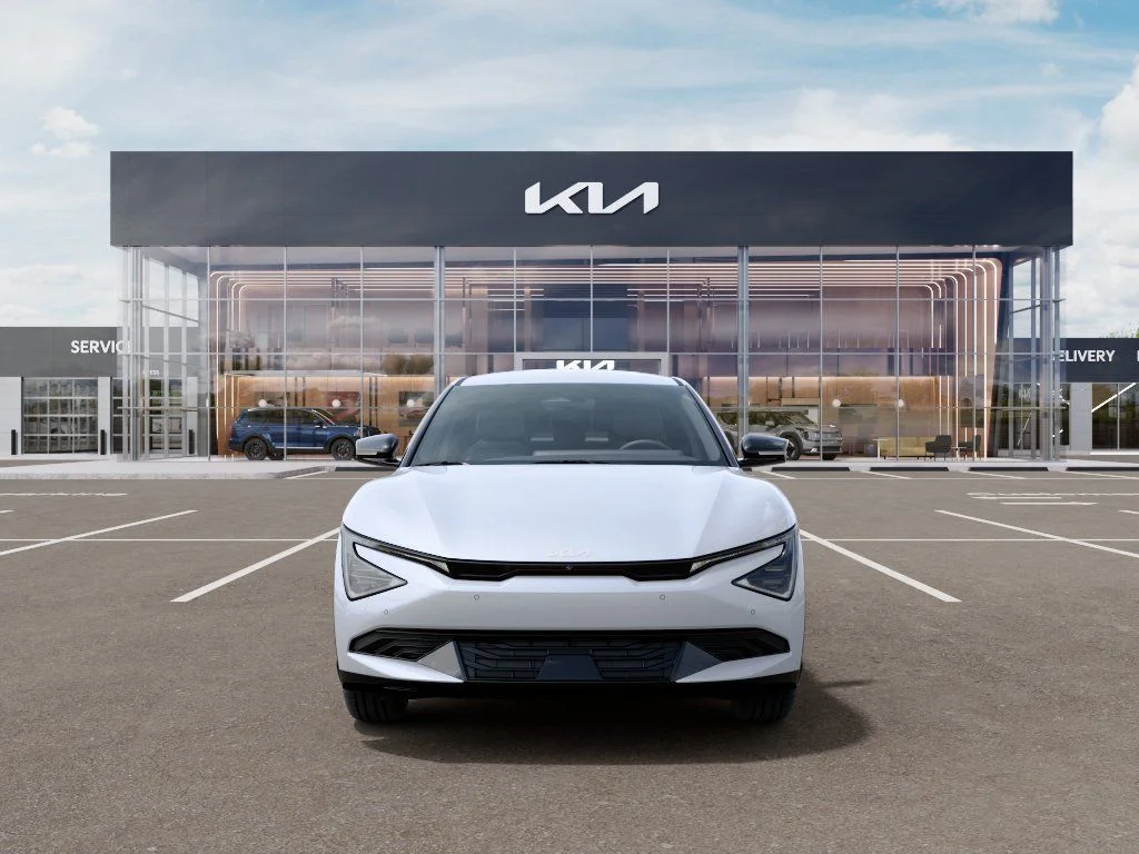 New 2026 Glacial White Pearl Kia Light image 2