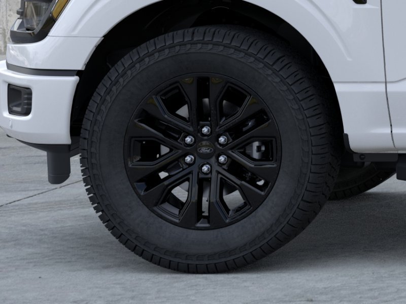New 2026 Oxford White Ford XLT image 19