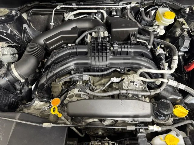 Used 2019 Crystal Black Silica Subaru 2.0i Limited image 9