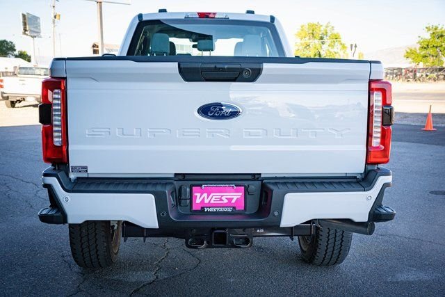 2026 Ford F-350 Super Duty XL - Photo 9
