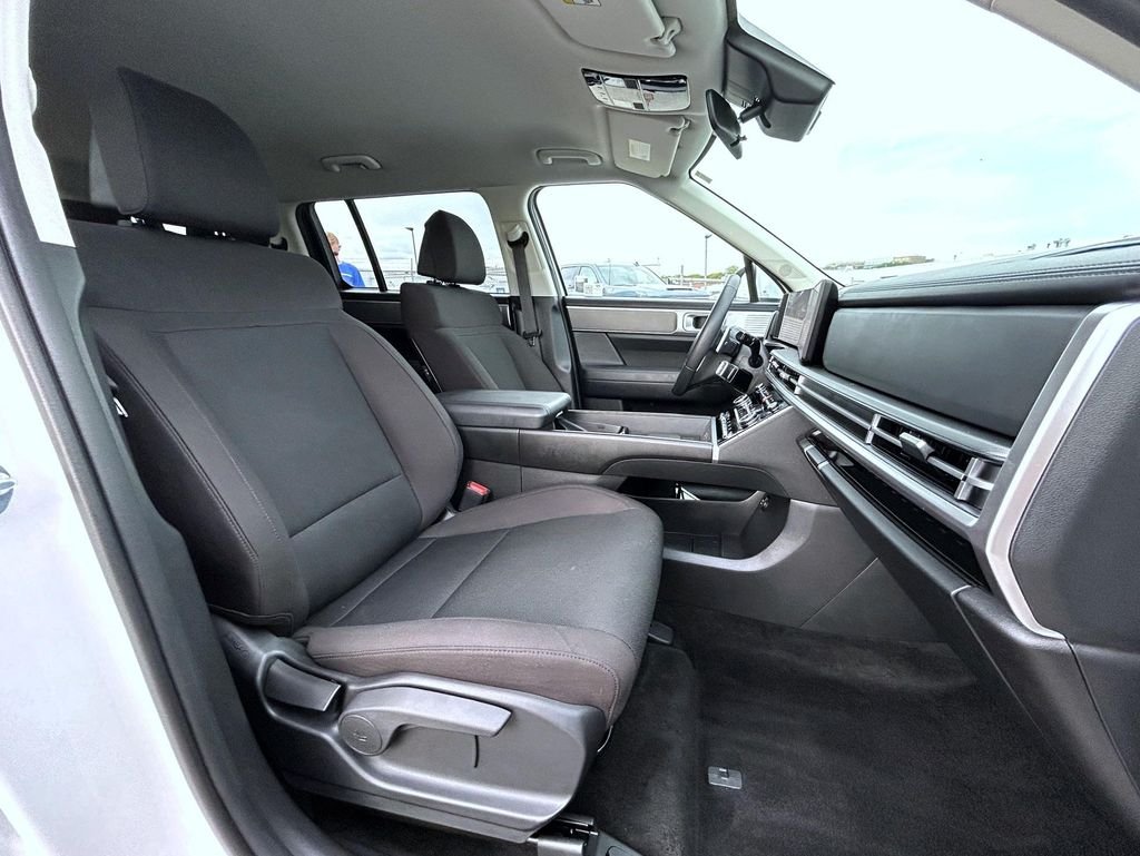 2026 Hyundai Santa Fe SE - Photo 18