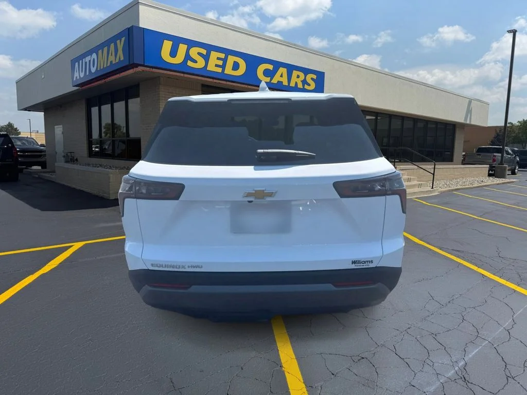 Used 2026 Summit White Chevrolet LT image 6