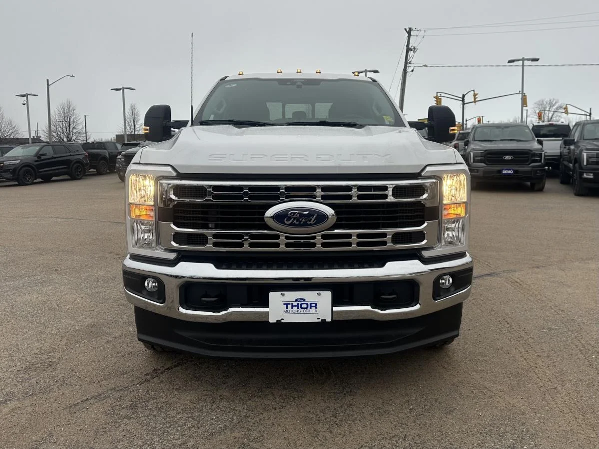 New 2026 White Ford XLT image 2