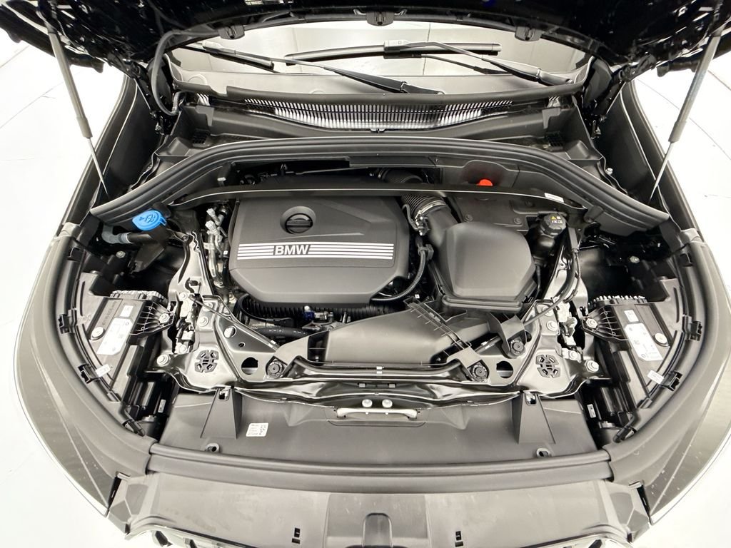 New 2026 Black Sapphire Metallic BMW xDrive28i image 28