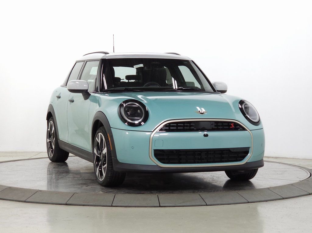 2026 MINI Hardtop Cooper S's photo