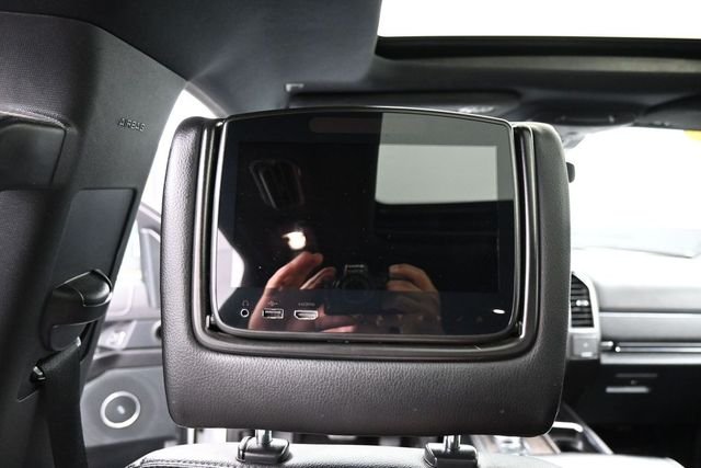 Used 2020 White Ford Limited image 24