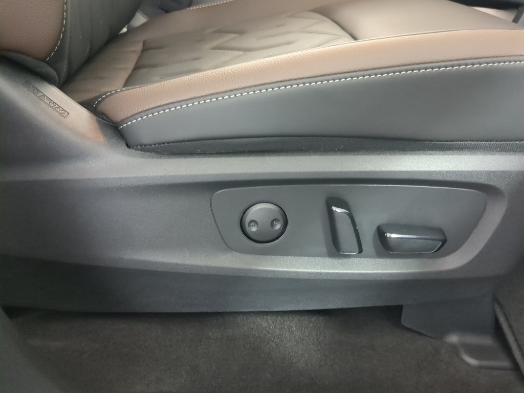 New 2026 Super Black Nissan Platinum image 28