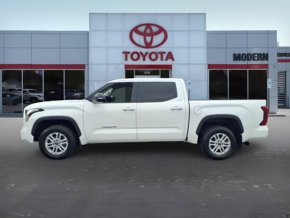 Used 2023 Ice Cap Toyota SR5 image 2