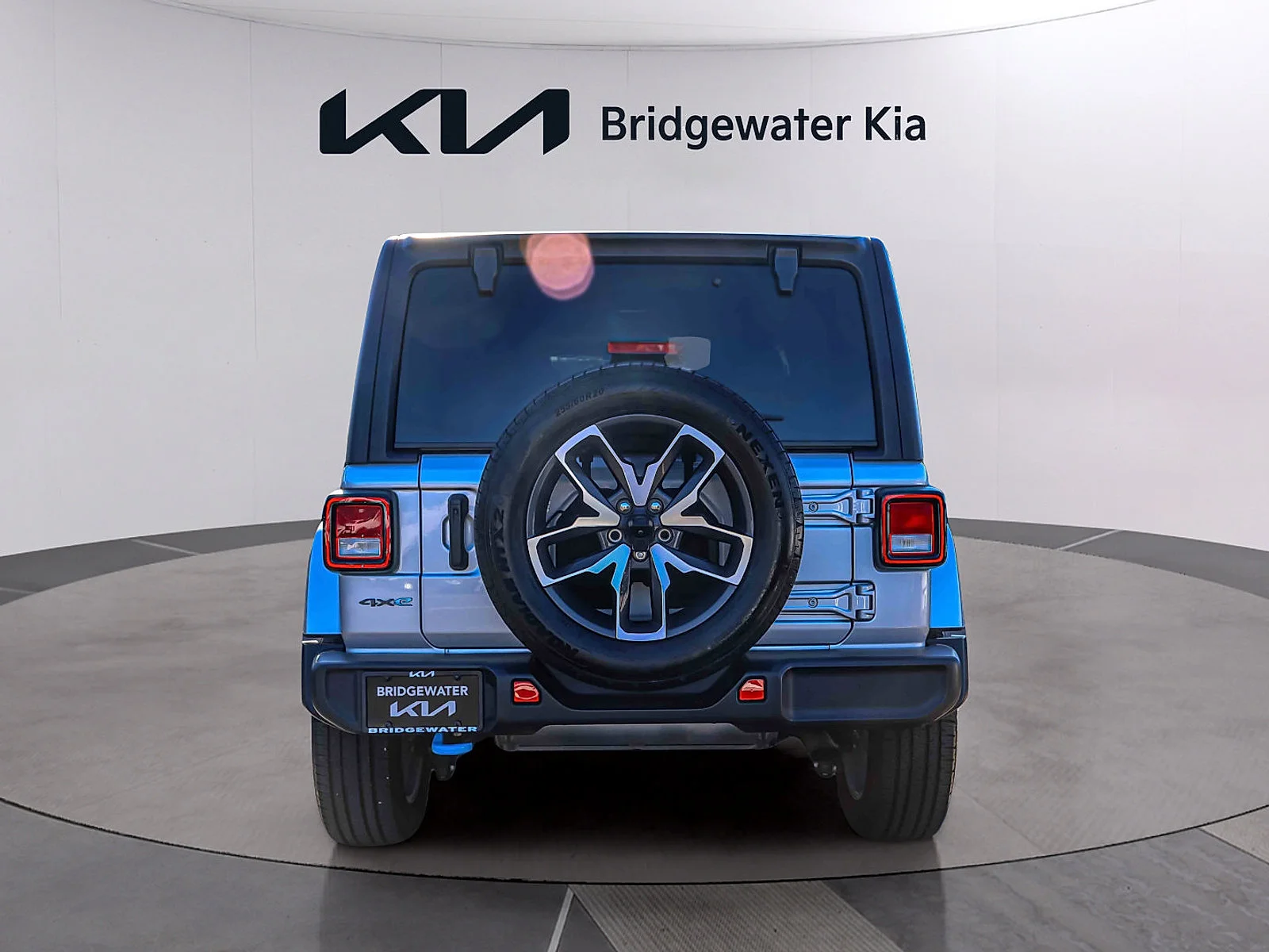 Used 2024 Silver Zynith Clearcoat Jeep Sport S image 5