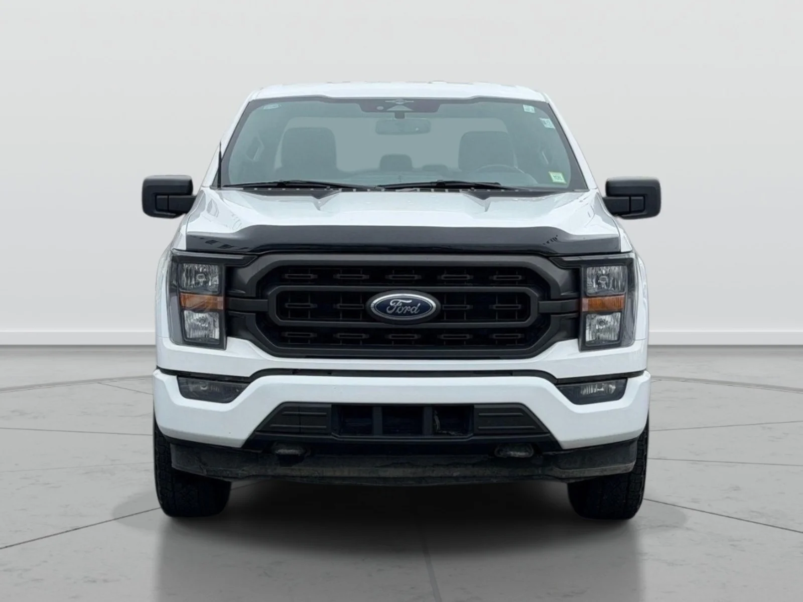 2023 Ford F-150 XLT - Photo 2