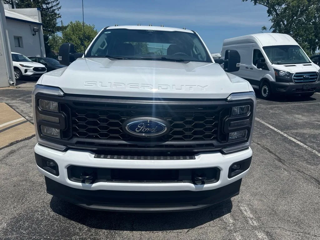 Certified Used 2024 Oxford White Ford XL image 9