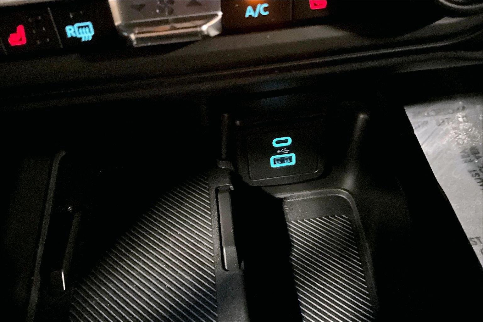 Used 2025 Shadow Black Ford Outer Banks image 32