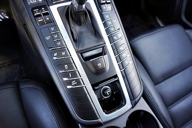 Used 2021 Beige Porsche Turbo image 44