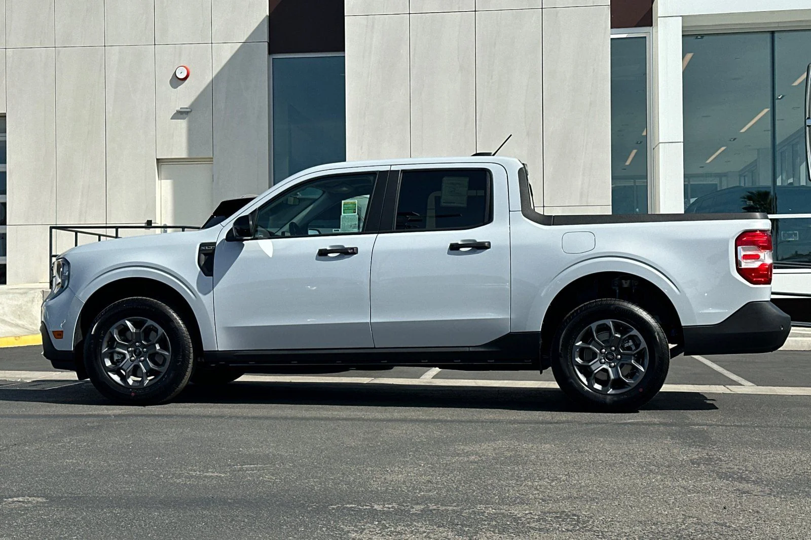 New 2026 Space White Metallic Ford XLT image 6