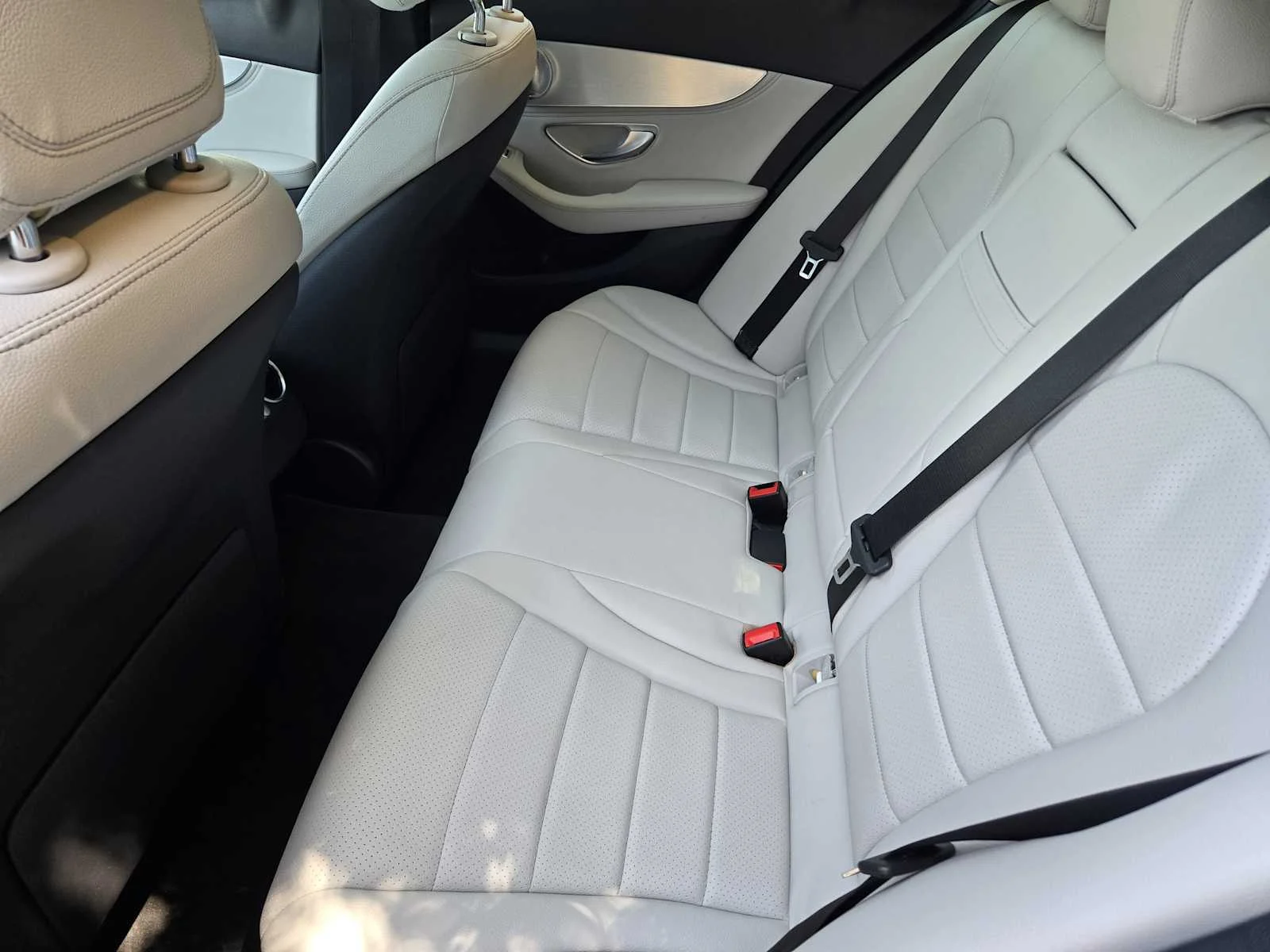 Used 2016 Polar White Mercedes-Benz C 300 image 22