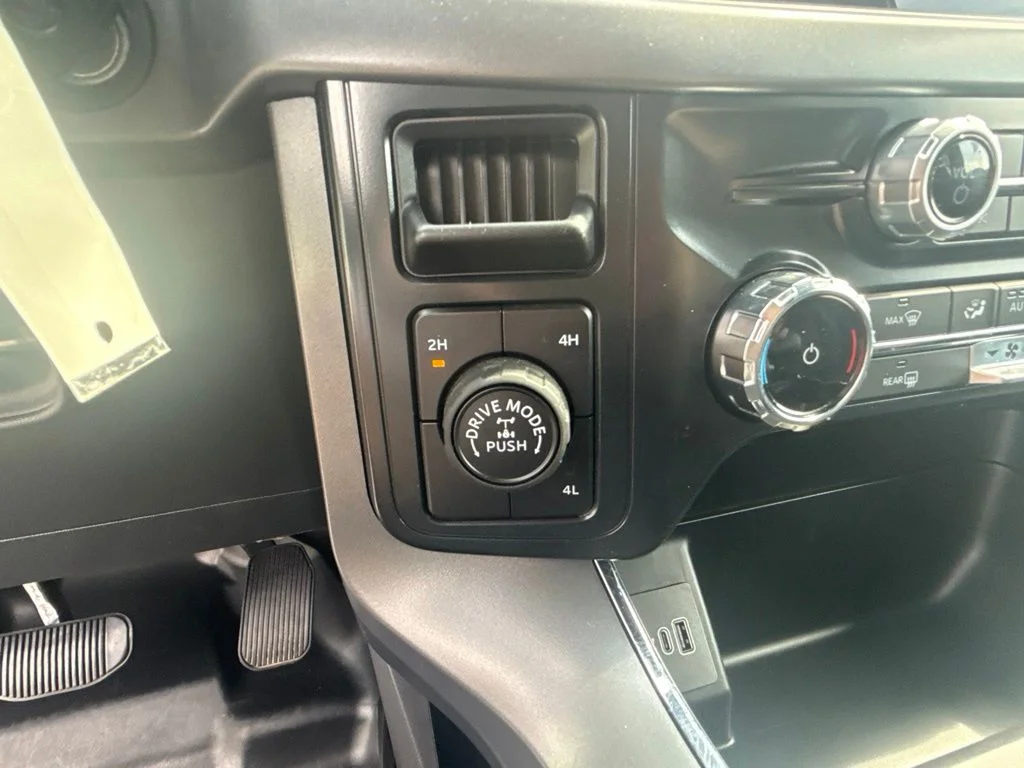 Used 2025 White Ford XLT image 24