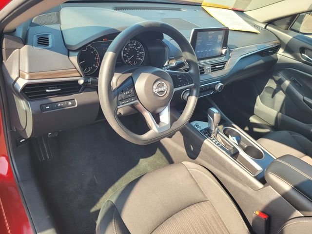 Used 2024 Red Nissan 2.5 SV image 12