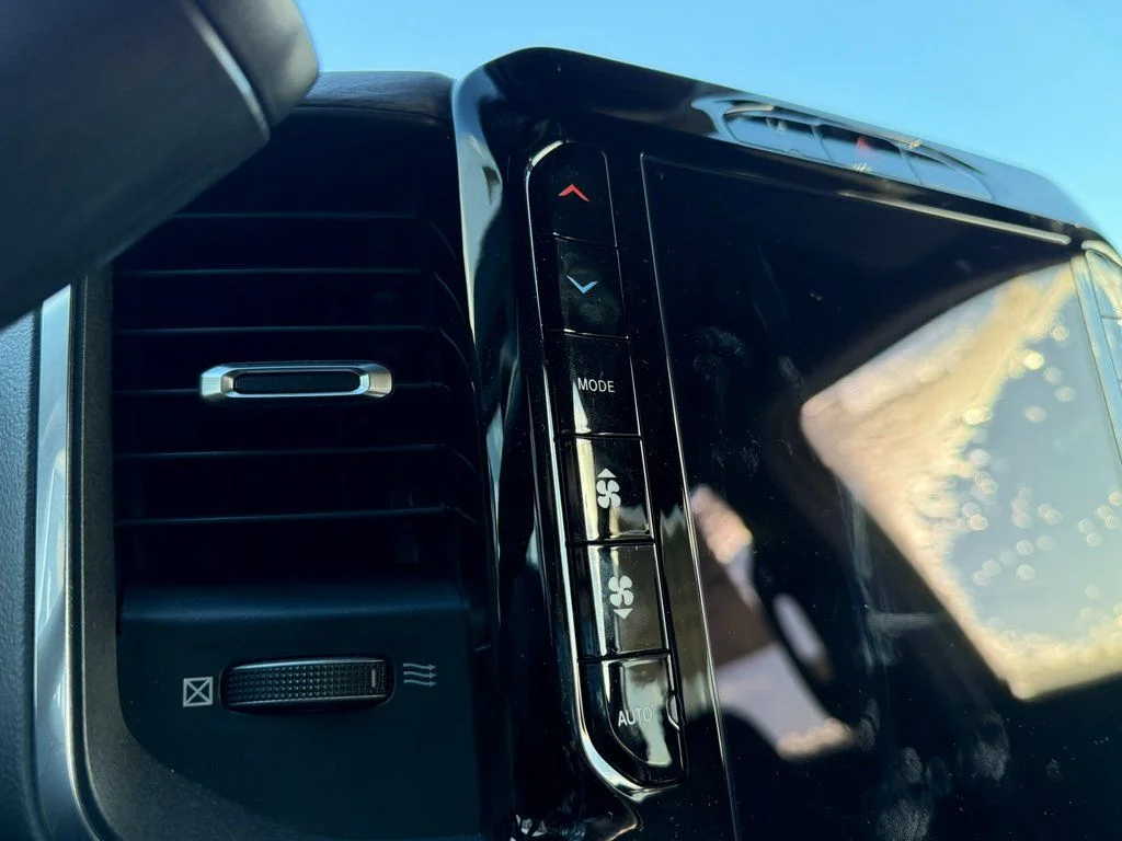 2026 RAM 3500 Laramie - Photo 29