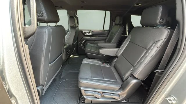 Used 2023 Gray Chevrolet Z71 image 19