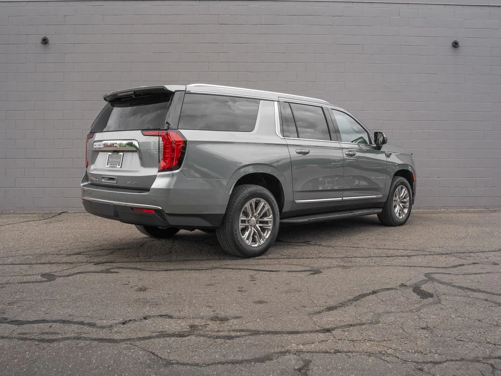 Used 2023 Silver GMC SLT image 7