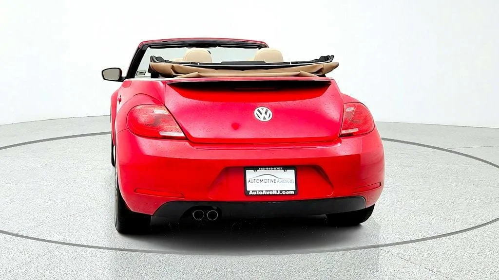 Used 2014 Tornado Red/Beige Roof Volkswagen 2dr Automatic 2.5L PZEV *Ltd Avail* image 6