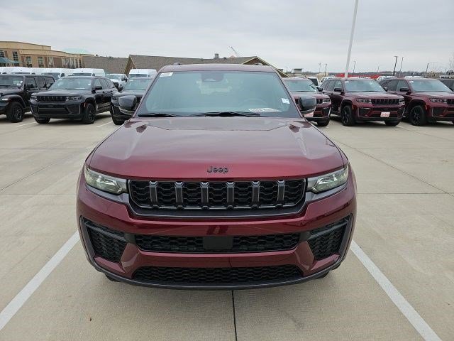 New 2026 Velvet Red Pearlcoat Jeep Laredo Altitude image 8