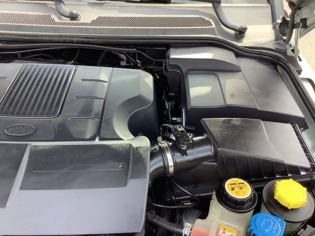 Used 2010 Silver Land Rover HSE image 16
