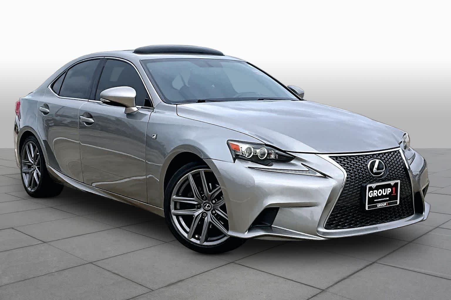 Used 2015 Atomic Silver Lexus  image 3