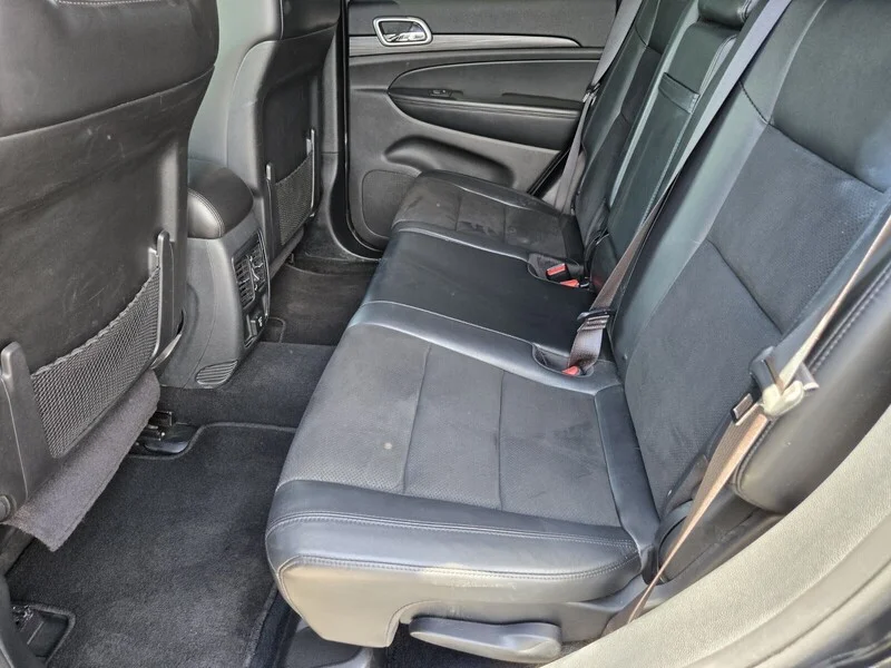 Used 2020 Diamond Black Crystal Pearlcoat Jeep Altitude image 10
