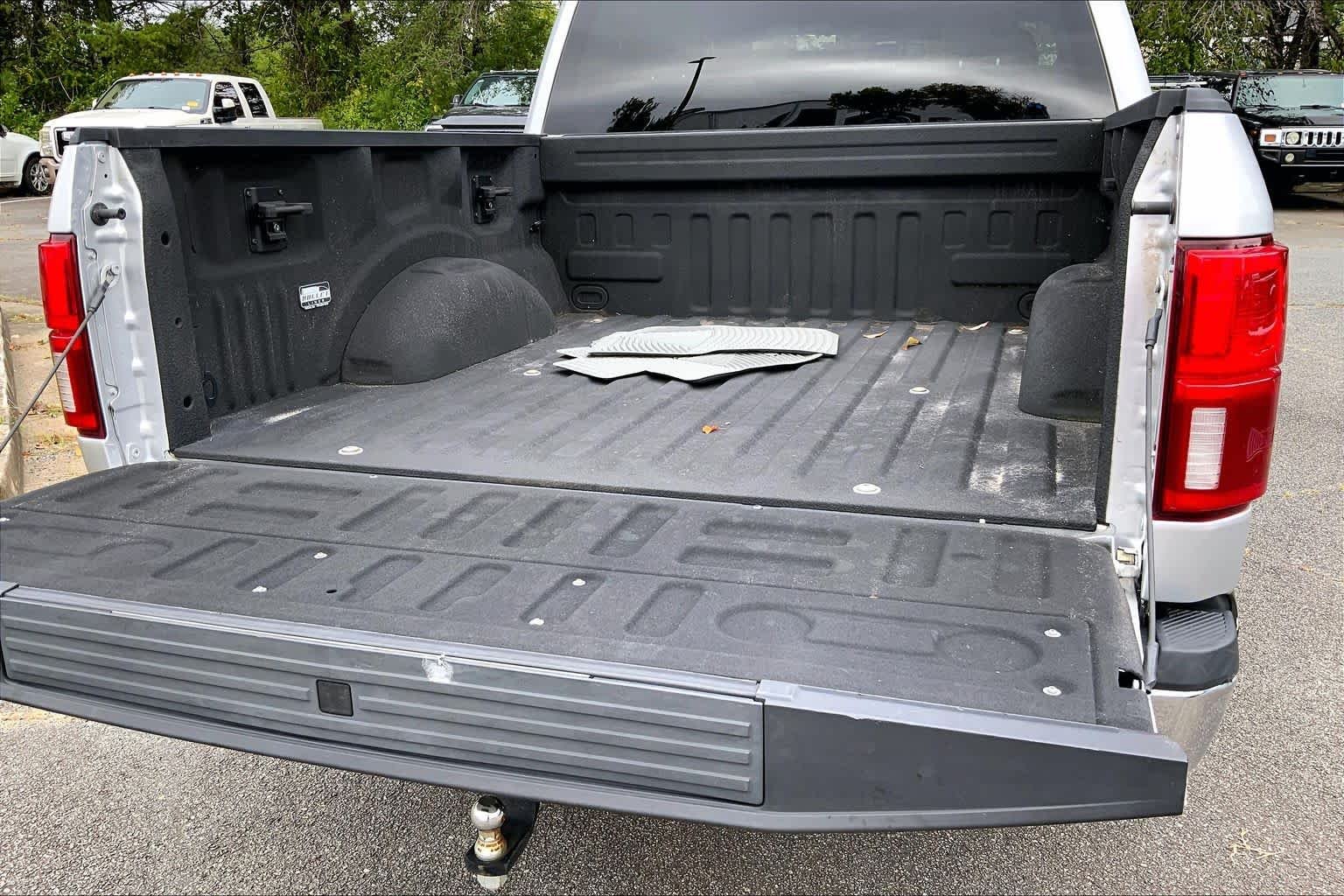 Used 2018 Ingot Silver Ford XLT image 32