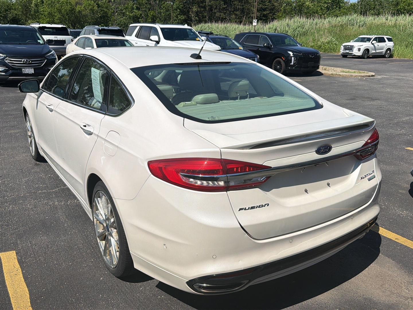 Used 2017 White Platinum Metallic Tri-Coat Ford Platinum image 4