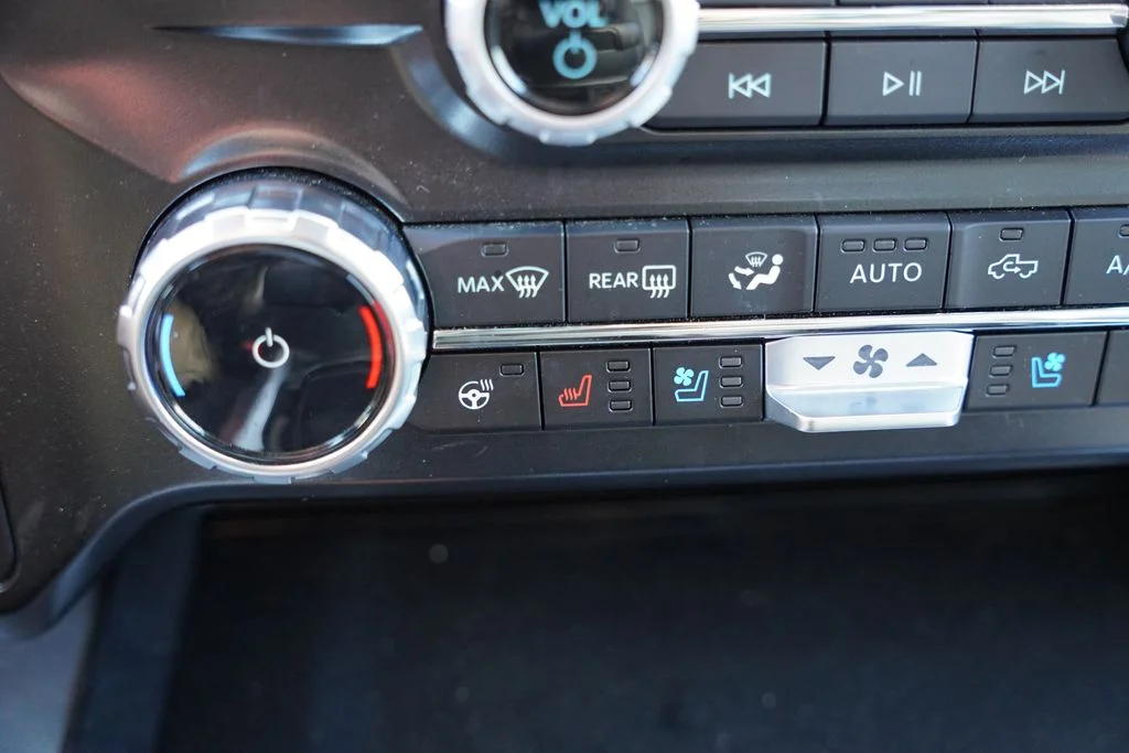 Used 2025 Gray Ford Lariat image 30