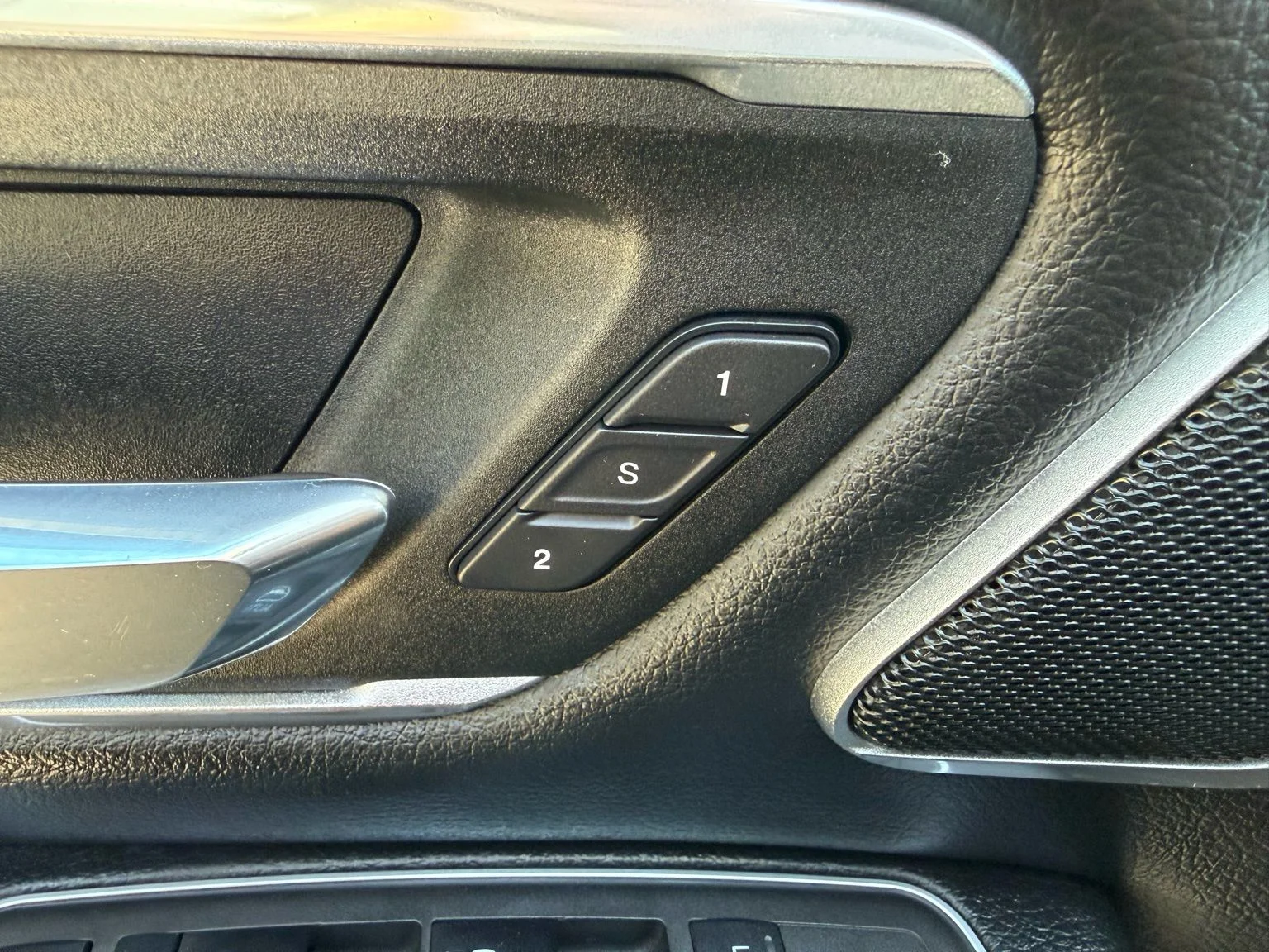 Used 2023 White Ram Laramie image 16