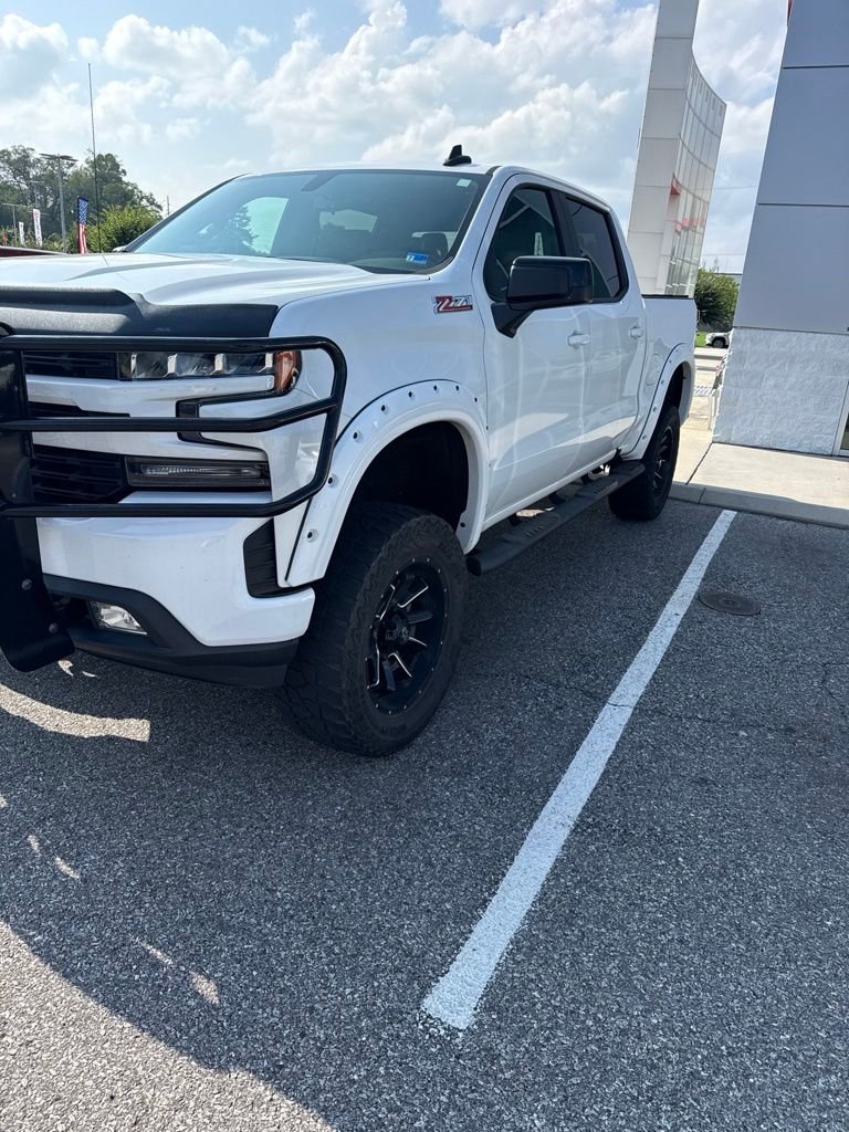Used 2019 White Chevrolet RST image 2