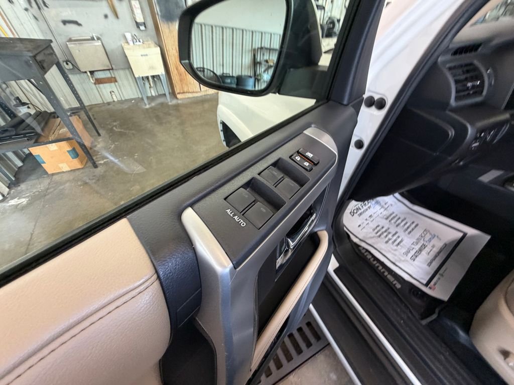 Used 2018 White Toyota SR5 Premium image 11