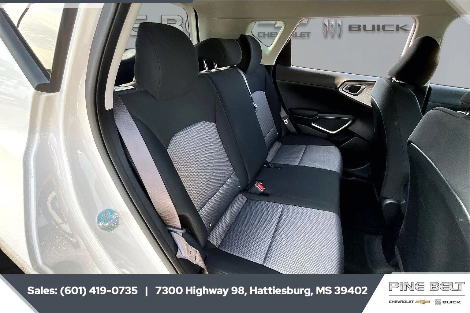 Used 2024 Snow White Pearl Kia LX image 20