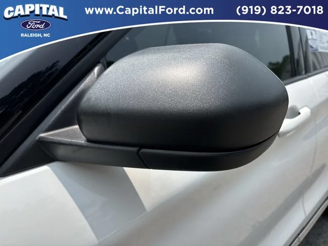 Used 2023 White Ford XLT image 12