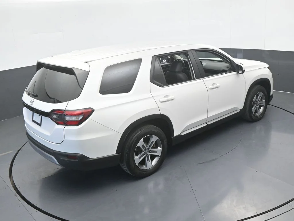 Used 2025 White Honda EX-L image 55