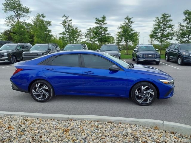 Certified Used 2025 Intense Blue Hyundai SEL Sport image 5