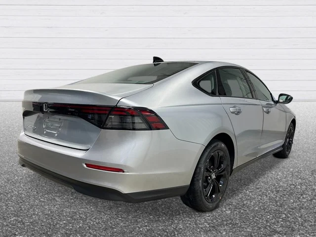 2025 Honda Accord SE - Photo 6