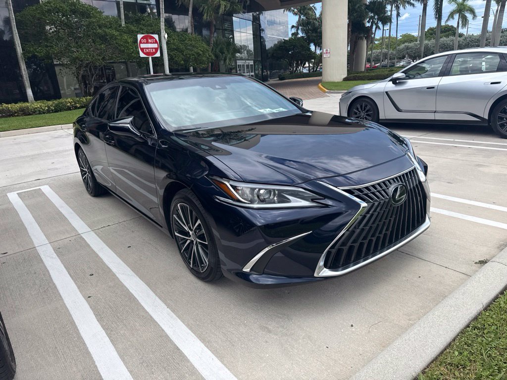 Used 2024 Mica Lexus ES 350 image 5