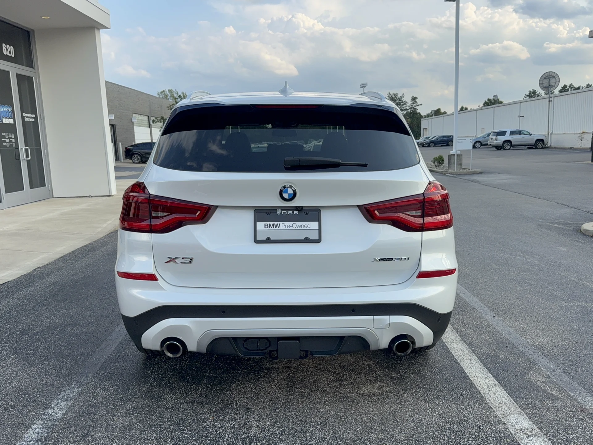 Used 2020 Mineral White Metallic BMW xDrive30i image 4