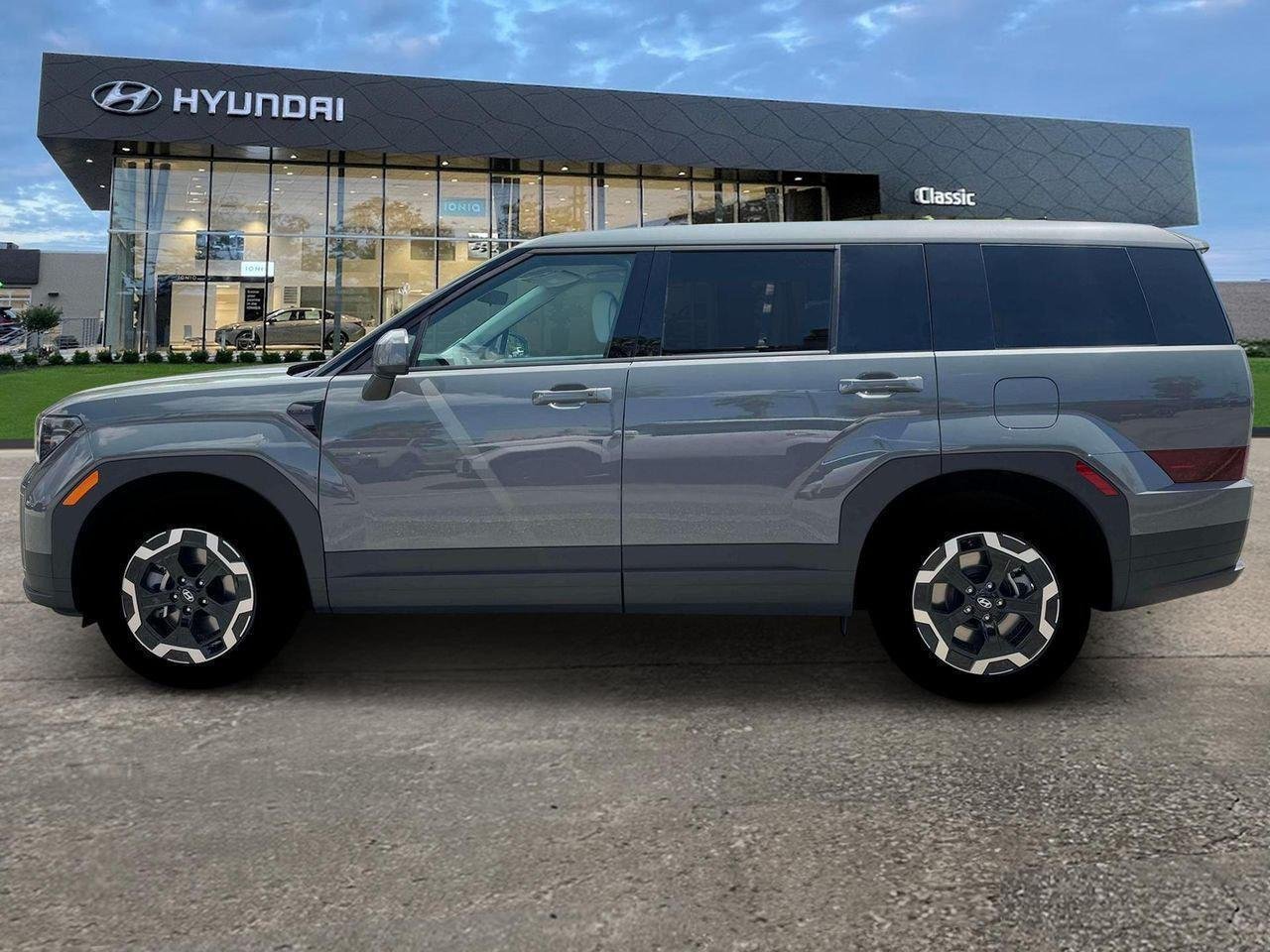New 2026 Hampton Gray Hyundai SE image 3