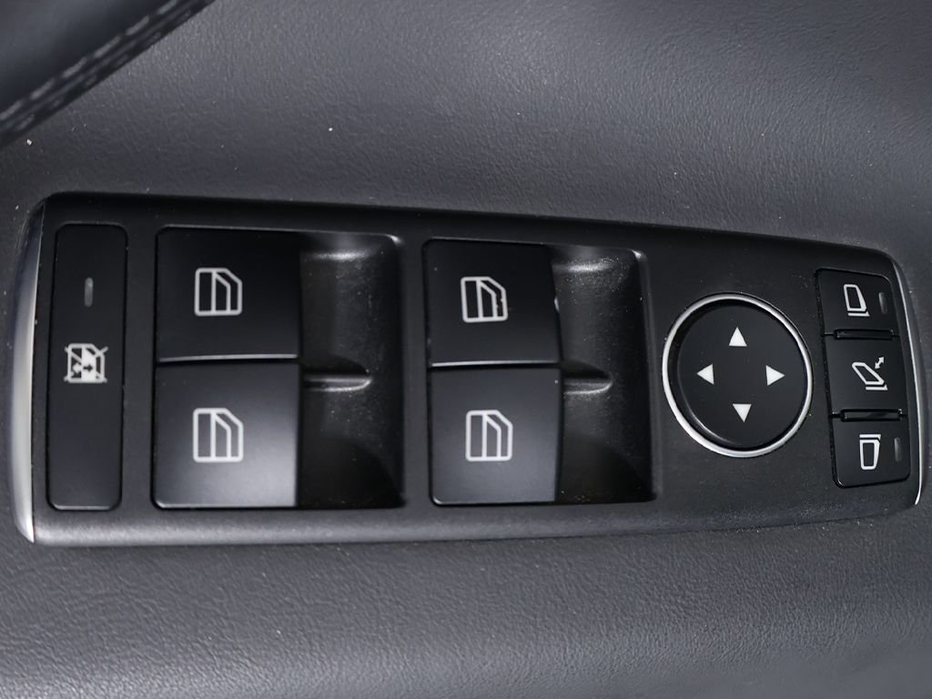 Used 2020 White Tesla Long Range image 30