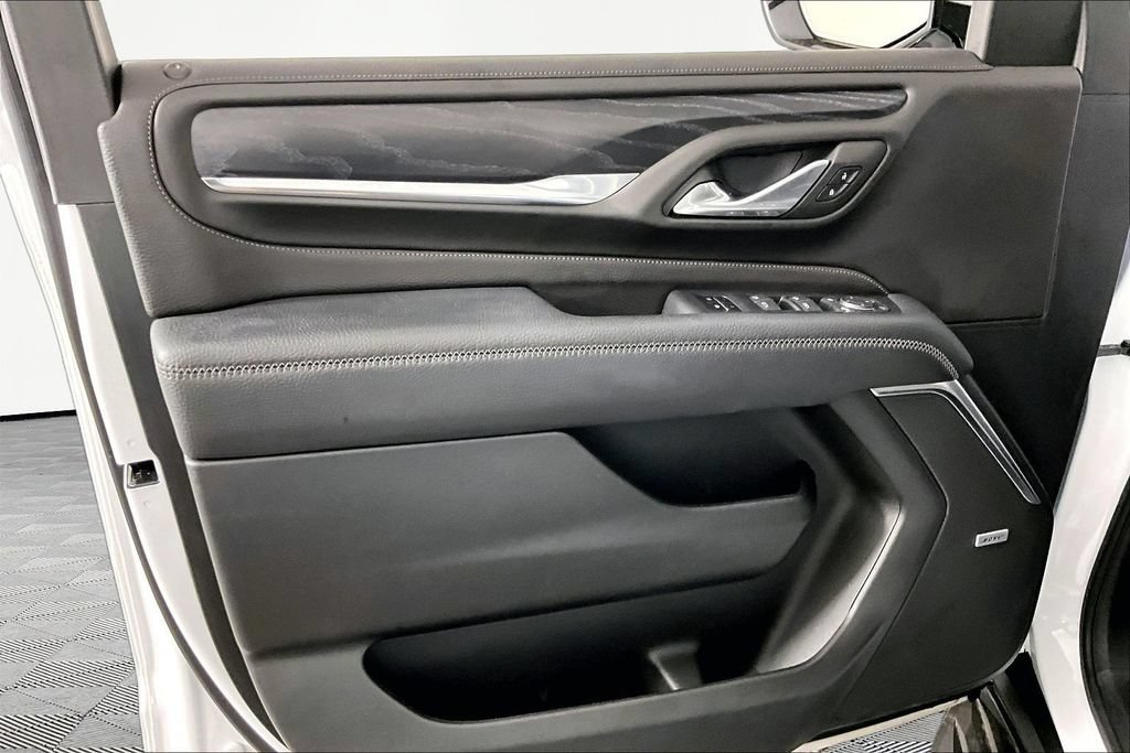 2024 GMC Yukon Denali - Photo 19