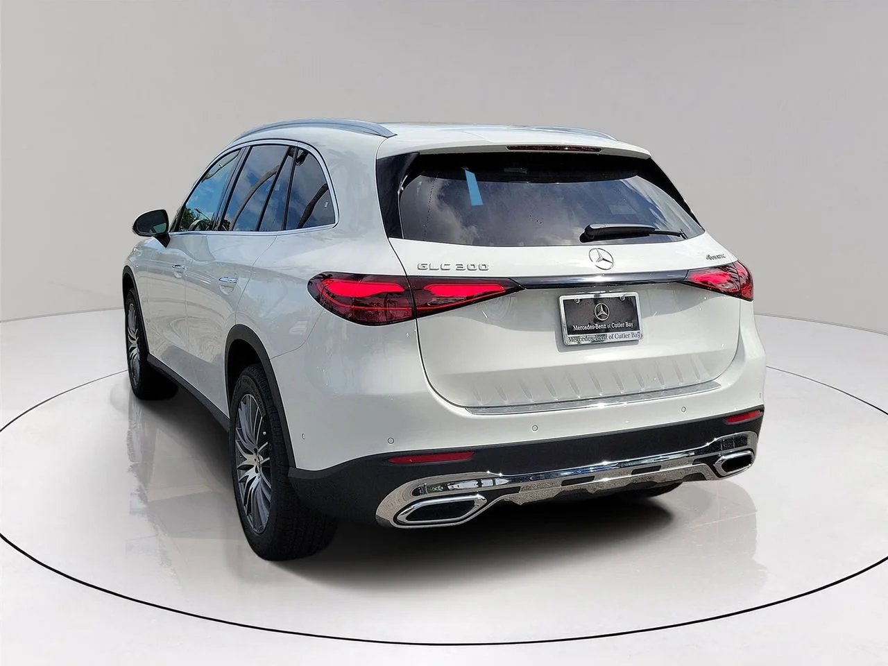New 2027 Polar White Mercedes-Benz GLC 300 image 6