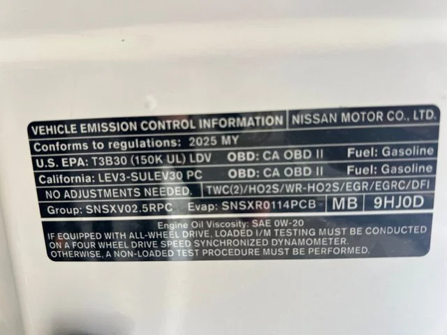 Used 2025 White Nissan 2.5 SV image 16