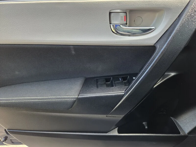 Used 2018 Slate Metallic TOYOTA LE image 31