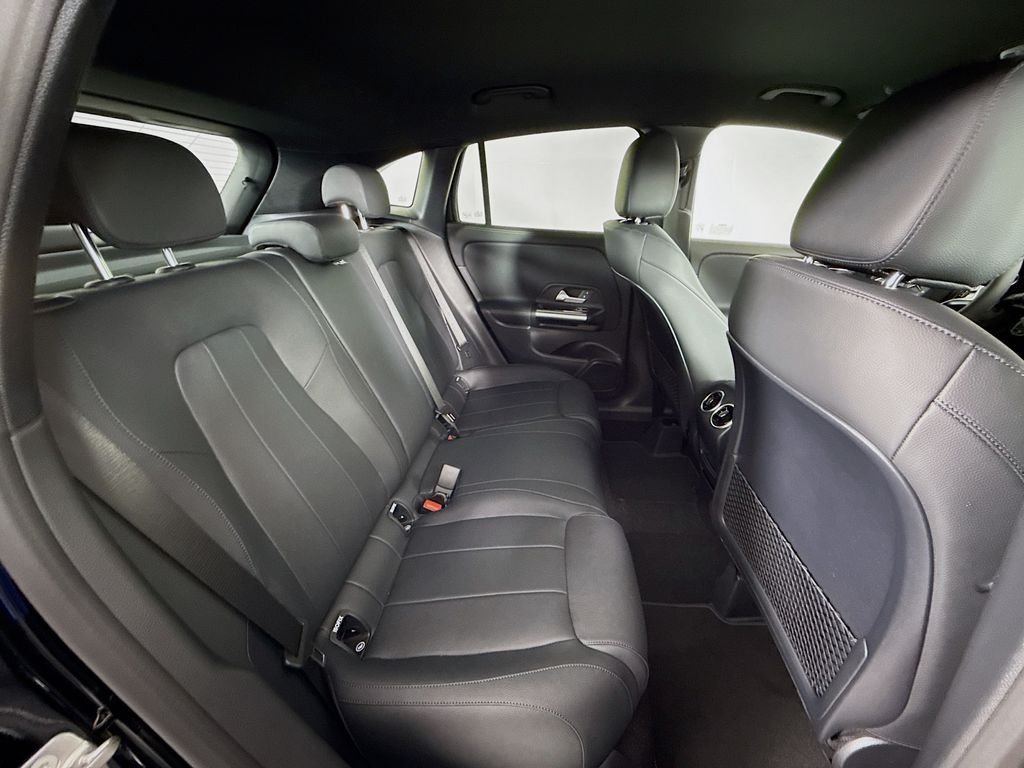 Used 2025 Black Mercedes-Benz GLA 250 image 26