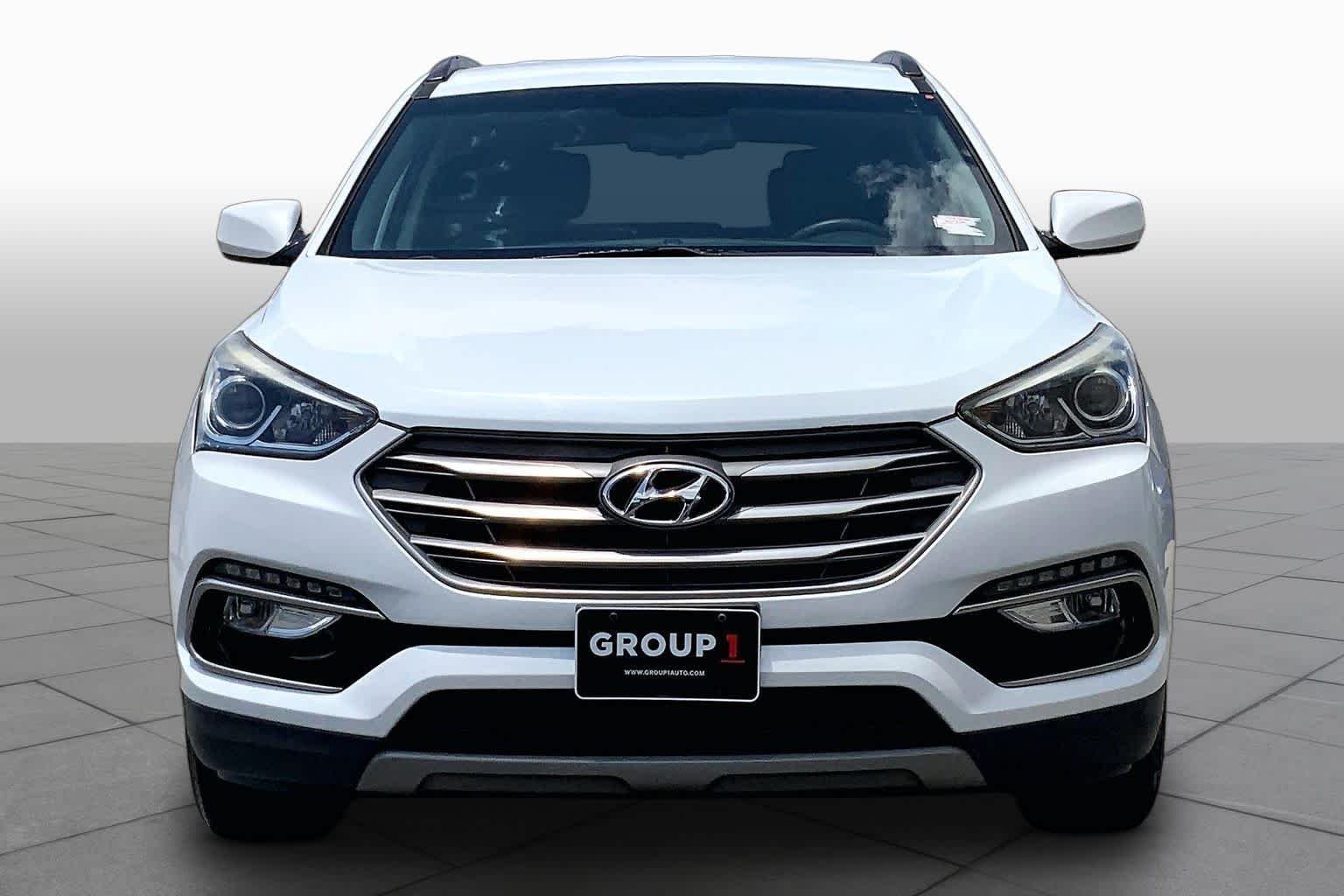 Used 2017 Frost White Pearl Hyundai 2.4L image 4